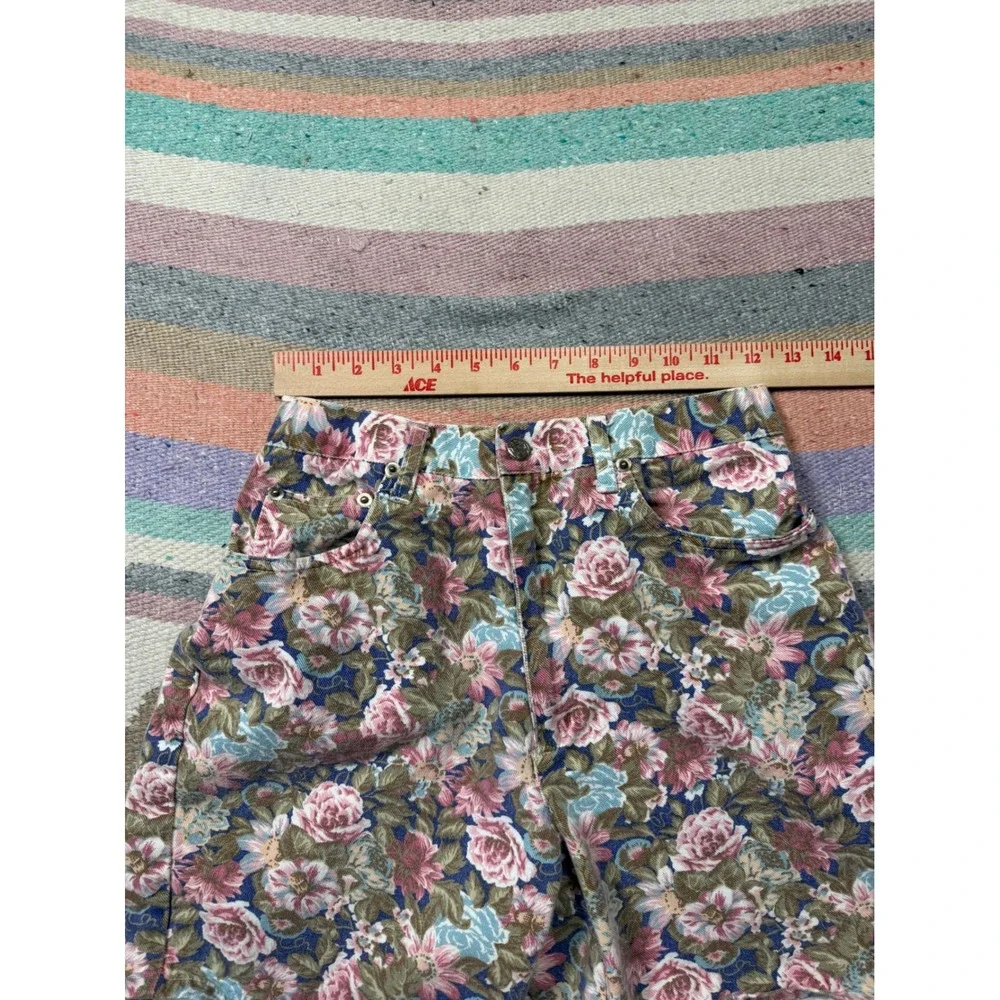 Vintage 90s Floral High Waisted Shorts Cottagecore Garden Print